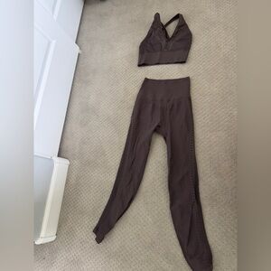 ALO Yoga Light Purple Ribbed Activewear Set